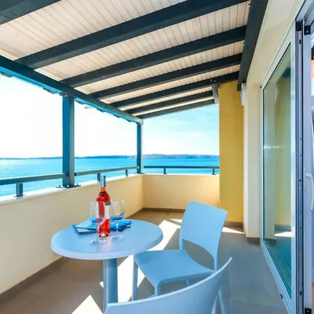 Vila 4m Miletici Cdn021019 Cyc Appartement Rtina