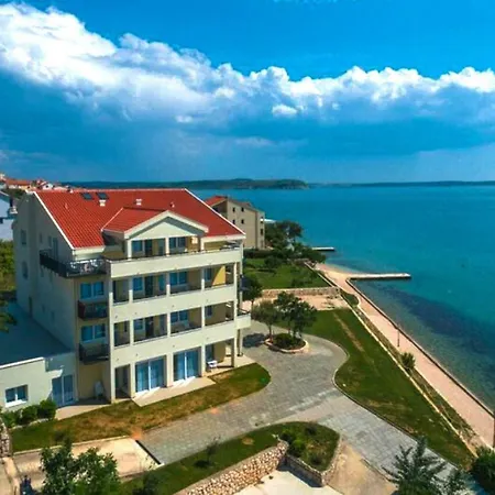Appartement Vila 4m Miletici Cdn021019 Cyc *